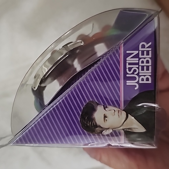 Justin Bieber watch - Picture 4 of 4
